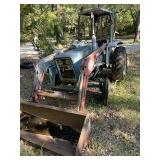 Ford 1500 Tractor with Bucket Lift