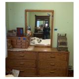6 Drawer Wood Dresser / Mirror