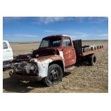 V8 Flatbed Truck