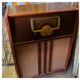 Zenith Console Radio,