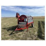 Farm King 480 Y382 Grain Cleaner Trailer