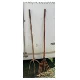 Antique Mid Evil  Pich Forks