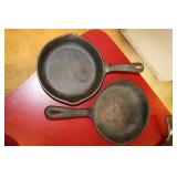 2 Cast iron fry pans Wagners 1891 Original 8 inch