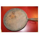 Cast iron 10 1/4" griddle marked with a D with 9