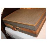 Lot including Samsonite & Voyage by Challenger