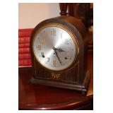 Plymouth model 891 mantle clock with key