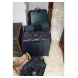 Lot including Samsonite suitcases and 2 small