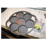 Lodge drop biscuit pan