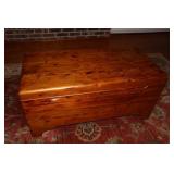 Lane cedar chest (no lock) 40' x 19' x 19' T