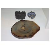 Lot - Agate stone change tray, Geode with a miner
