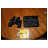 Bushnell Binoculars Insta focus 7 X 35 with case