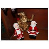 Lot - Santa & Mrs. Claus ceramic shelf sitters &