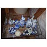 Tote lot - Blue Oriental style tea pots, Blue