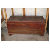 Cedar storage trunk