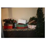 Lot - wreaths and 6' artificial tree