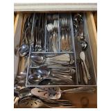 Drawer of flatware including Oneida, Gracious