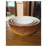 Pyrex Old Orchard pattern mixing bowl set