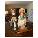2 Byers Choice caroler figurines Williamsburg 2006