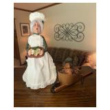 Byers Choice Caroler 2001