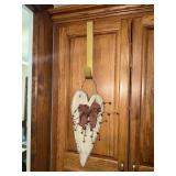 2 Wall/door decorations with hangers, large