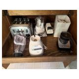 Small appliance lot-Osterizer blender, Cuisinart