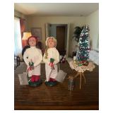 2 Byers Choice caroler figurines