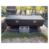 Truck tool box