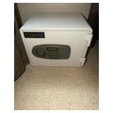 Cobalt Model EM-015 safe (has combination)