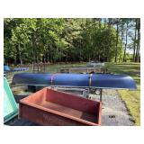 Dare Devil canoe with paddle