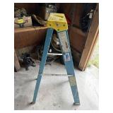 Werner 4 foot fiberglass ladder