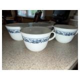 4 Pyrex Old Town Blue Onion coffee cups