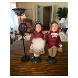 2 Byers Choice caroler figurines