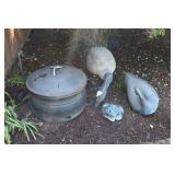Lot - 2 outdoor plastic geese, frog, and metal