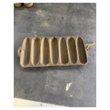 Cast iron cornbread pan