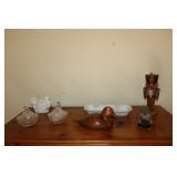 Lot - Turkey covered candy dish, 2 glass birds