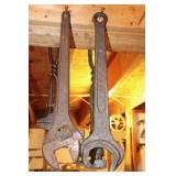 Penens Corp 20" Adjustable Wrench and a Mok Open