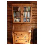 Broyhill Attic Heirlooms Oak Drop Front Desk with