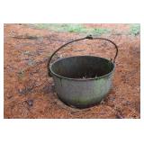 Cast Iron Hog Pot with Handle 22" Diameter
