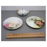 China Tea Pot and Decorative Plates
