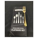 Stainless steel flatware set