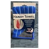 Magnetic handy towel