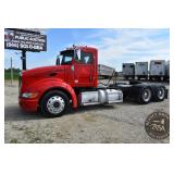 2013 Peterbilt 386 Daycab semi, 982,552 miles 