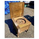 ANTIQUE COMMODE
