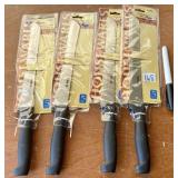 4 NEW KNIVES