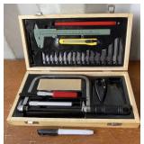 TOOL SET IN WOOD BOX