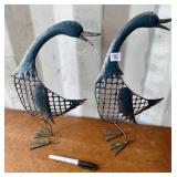 2 METAL GEESE