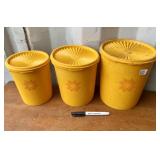 6 PC TUPPERWARE