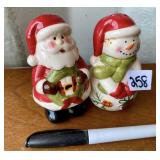 CHRISTMAS SALT AND PEPPER