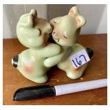 HUGGING SALT AND PEPPER