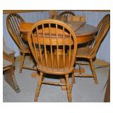42ï¿½ Round Oak Table & 4 Chairs